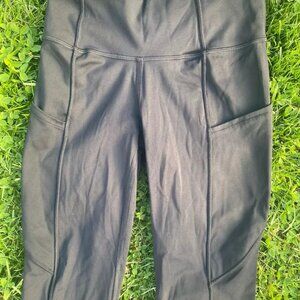 Lululemon Fast Free High-Rise Tight 19" Black Size 2 EUC